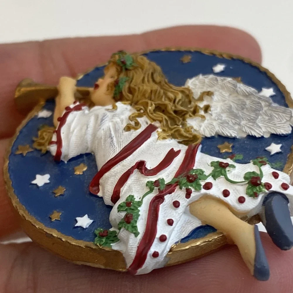 Vintage Resin Christmas Angel Pendant brooch